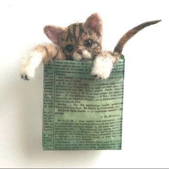 SALE!!Kitten in paperbag  ブローチ＆ネックレス　形状安定羊毛フェルト　の画像