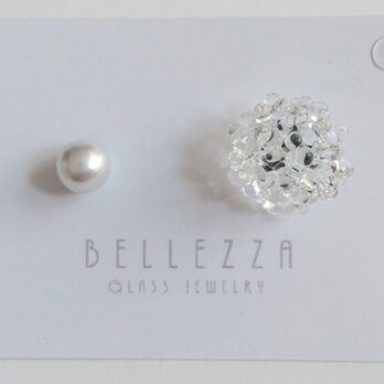 ガラスと樹脂パールのピアス(チタン使用)＊受注制作＊