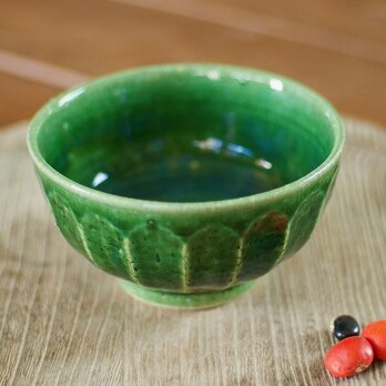 緑釉お茶碗（面）の画像