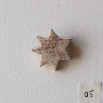 七芒星のブローチ　05