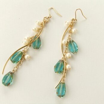 金具変更OK　Pierces or Earrings　チェコガラス（P0864）の画像