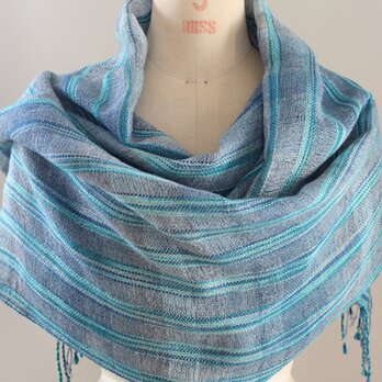 手織り　ブルー段染め絹麻糸の広巾ショールの画像