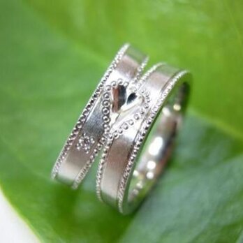 PT手作り 結婚指輪☆ミルを贅沢に使用＆ツヤ消し平内・ハートの画像
