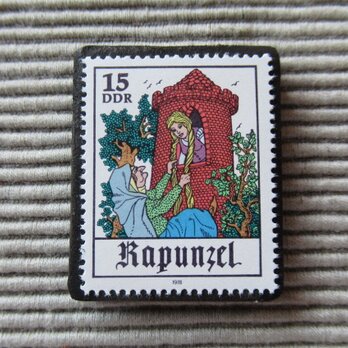 ドイツ　童話　切手ブローチ　5127の画像