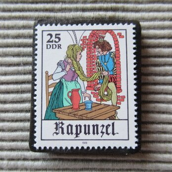ドイツ　童話　切手ブローチ　5129の画像