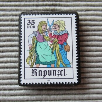 ドイツ　童話　切手ブローチ　5130の画像