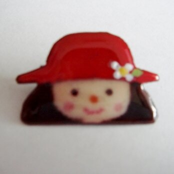 七宝　赤い帽子の女の子の画像