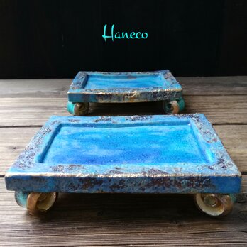 うずまき足の青色板皿　no. 1 ,  no. 2の画像