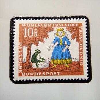 ドイツ　童話　カエルの王子　切手ブローチ　5152の画像
