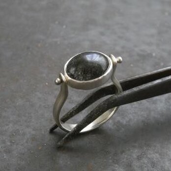 サージェナイト　動くリング