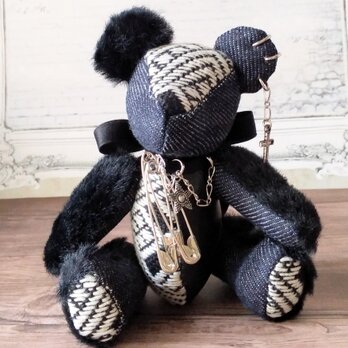 こぎん刺しのテディベアM　レザーの総刺しこぎんクマ　Rock Bearの画像