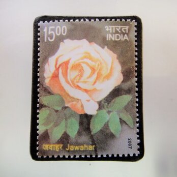 インド　薔薇切手ブローチ　5167の画像