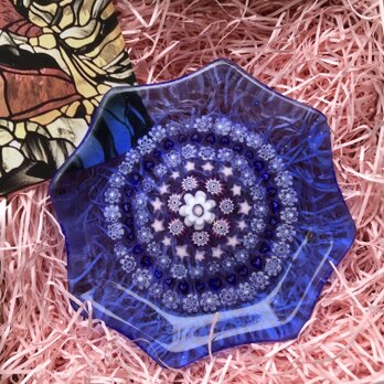 ガラスミルフィオリのアクセサリートレイ「ブルーのレース小皿」の画像