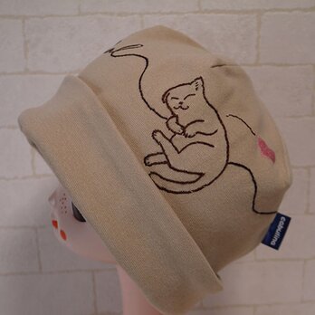 コットン素材で作ったニット帽（ハート猫）の画像