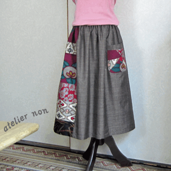 着物リメイク♪大島紬と銘仙・パッチポケットが可愛いスカート　丈７５ｃｍ（裏地付き）の画像