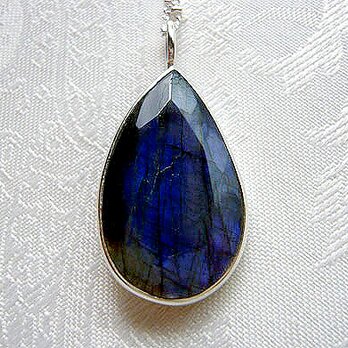 ラブラドライトSVペンダント-a Blue Labradorite pendantの画像