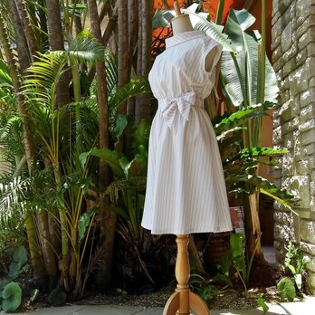 （Ｍ）【リゾート ドレス ワンピース】ロールネック　フレンチスリーブ　ブラウンストライプの画像
