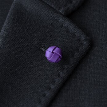 本革〈紫〉玉結び ラペルピン・タイタックピンの画像