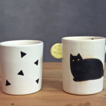 月山花猫のコップ