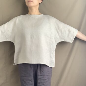 リネンの半袖プルオーバーの画像