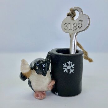 陶のスタンド「ペンギンソフトクリーム」の画像
