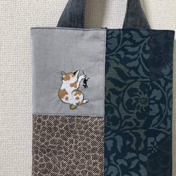 浮世絵刺繍バッグ＊河鍋暁斎「月夜に鼠を捕らえた猫」の画像