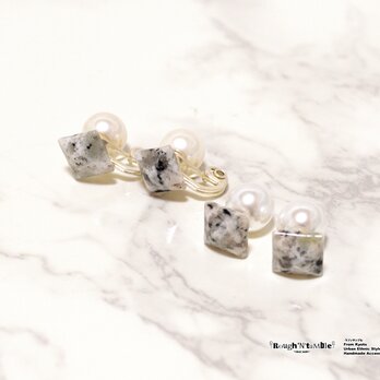 Pyramid stone pierce graniteの画像