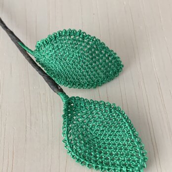 縫い針で編む葉 コサージュ用 明るいグリーンの画像