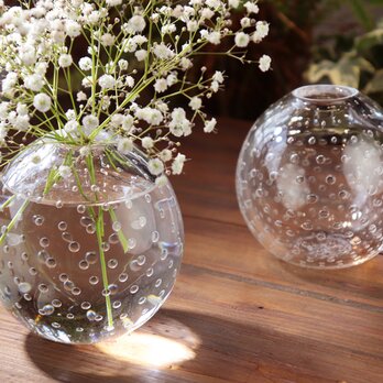 「小さな泡の花器L」カスミソウ インテリア 透明感 ドット クリスタルガラス 泡の水玉模様 一輪挿し ナチュラルの画像