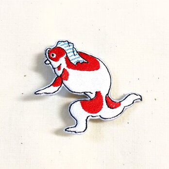 刺繍ブローチ　「走る金魚」の画像