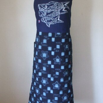 絣と藍染鯉のぼりのエプロン風スカート　木綿の画像