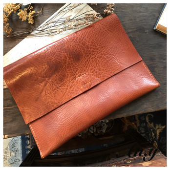 栃木レザー多目的クラッチバッグ