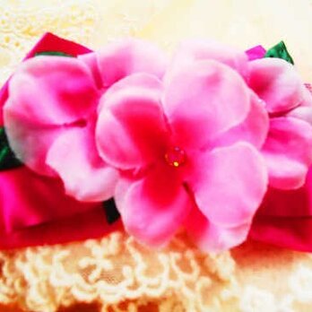 ピンクのお花　コサージュの画像