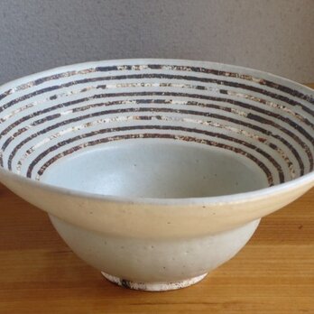伊豆土リムストライプの大鉢（白釉）の画像