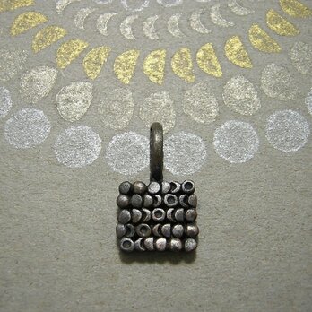 moon i.e. tsuki i.e. luck  pendant ( mille±feuille )の画像