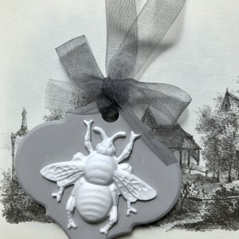 石膏樹脂 Victorian beeアロマストーンの画像