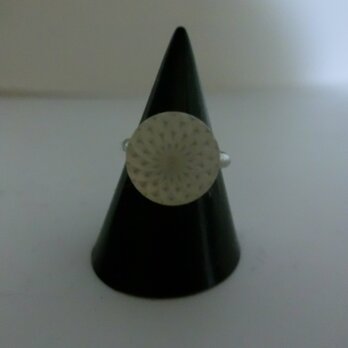 「輝く、ハッピーオーラ」桐谷さんの格好いい指輪の画像