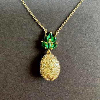 １日の気分が楽しく輝く日になる♡女っぷりアップ⤴揺れる♪パイナップルネックレスの画像