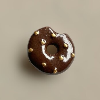 陶ブローチ チョコドーナツ#2の画像