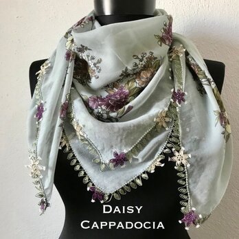 刺繍のお花付き　コットンスカーフ　アイスグリーンの画像