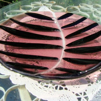 ガラス丸皿・リーフの画像