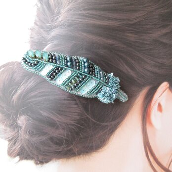 Hair accessory　バレッタ　羽　ビーズ刺繍　（K0815)の画像