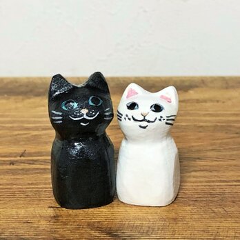 木彫り猫　小さな黒猫の画像