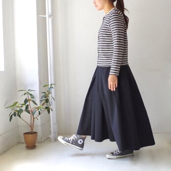 ＜予約＞ タックフレアーロングスカート（dark navy）