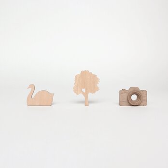 木のブローチ【Wood brooch】--【Swan : スワン】【Tree : 木】【Camera : カメラ】の画像