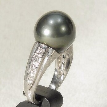 12mm南洋パールとダイヤモンド、プラチナの指輪（リングサイズ：11号、ダイヤモンド：0.294ct、Pt900）の画像