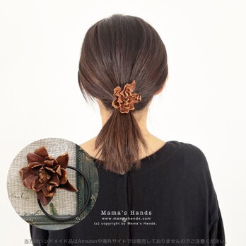 残少⭐️4点売れました⭐️《革の花》ブラウン レザー 茶色 花 ナチュラル コサージュ ヘアゴム