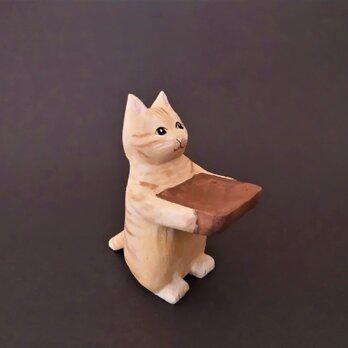 【特別価格】木彫り　置物　ミニ立ちネコ　チャトラ　リング置きの画像