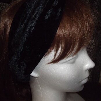 ブラックベロアのクロスヘアバンド