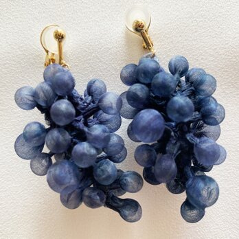 Quguriイヤリング「grapes」の画像
